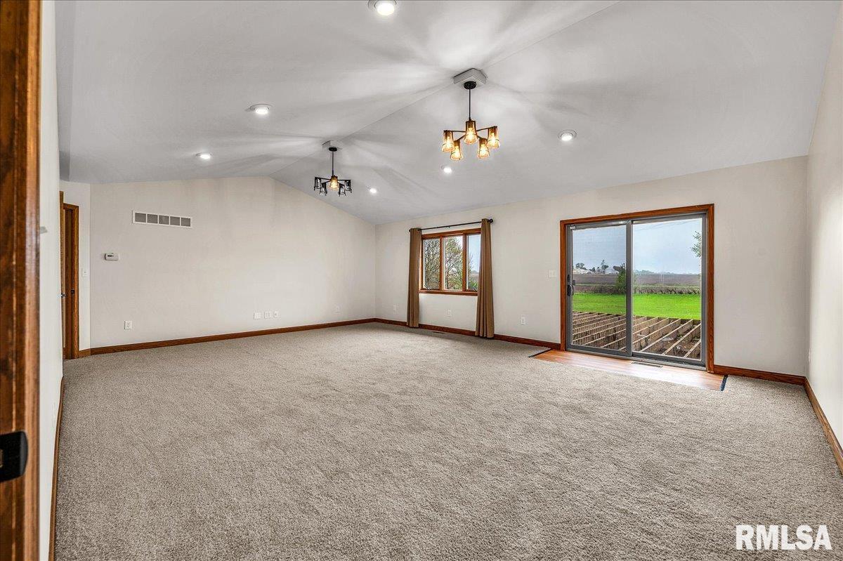 9121 Radnor Road Peoria, IL 61615 - Photo 3 of 27 Gallery Image 3