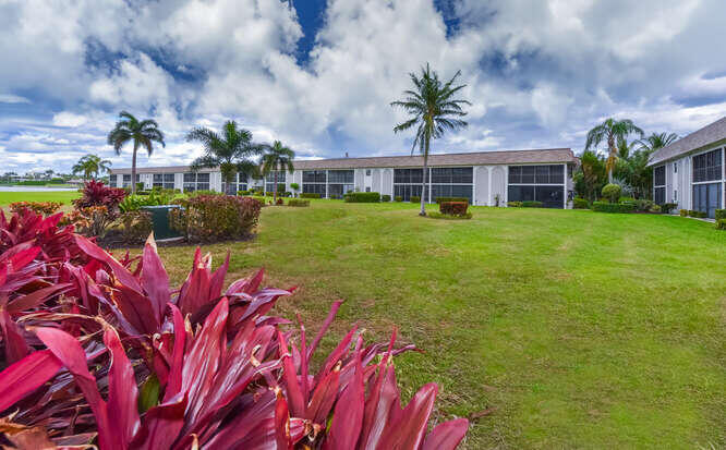 755 Saturn Street, Unit H 206 Jupiter, FL 33477 - Photo 7 of 60 755 Saturn St Apt H105 Jupiter-small-021