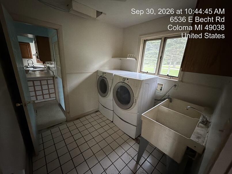 6536 East Becht Road Coloma, MI 49038 - Photo 3 of 20 2laundry