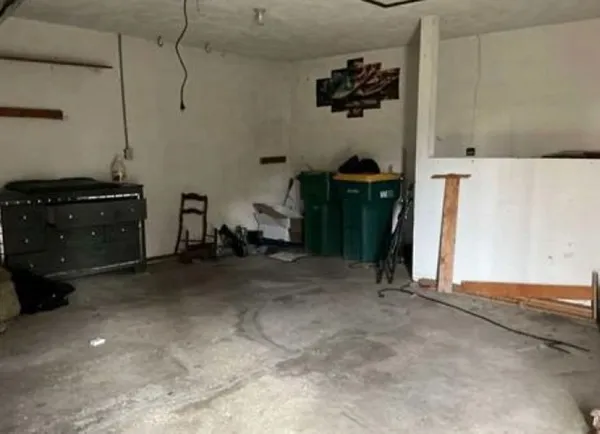 a view of a storage & utility room