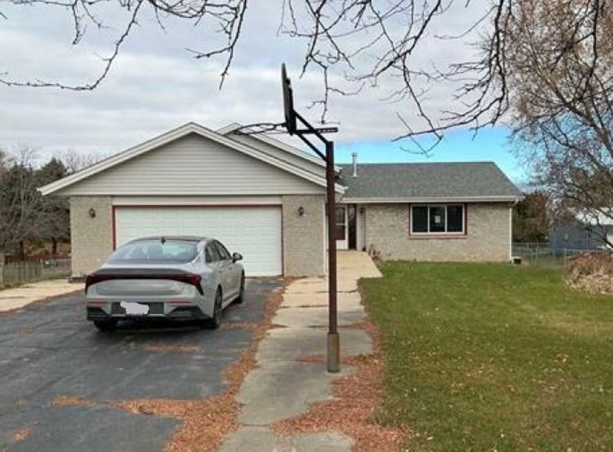 6984 Squaw Prairie Road Belvidere, IL 61008 - Photo 2 of 19