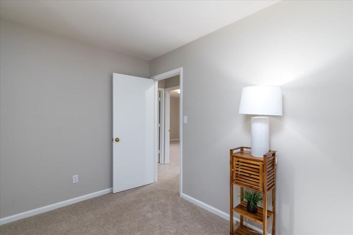 622 Tyler Road Salem, VA 24153 - Photo 18 of 23 22-23 622 Tyler Rd-4769-Edit September