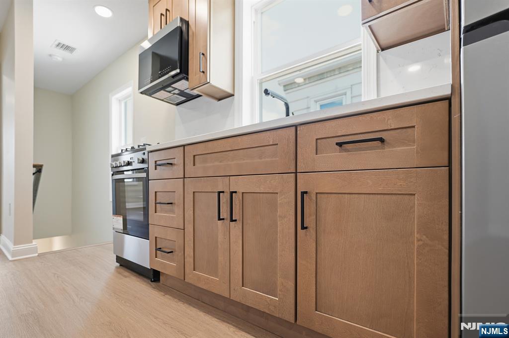 30 Edison Street, Unit 2 Bloomfield, NJ 07003 - Photo 2 of 15