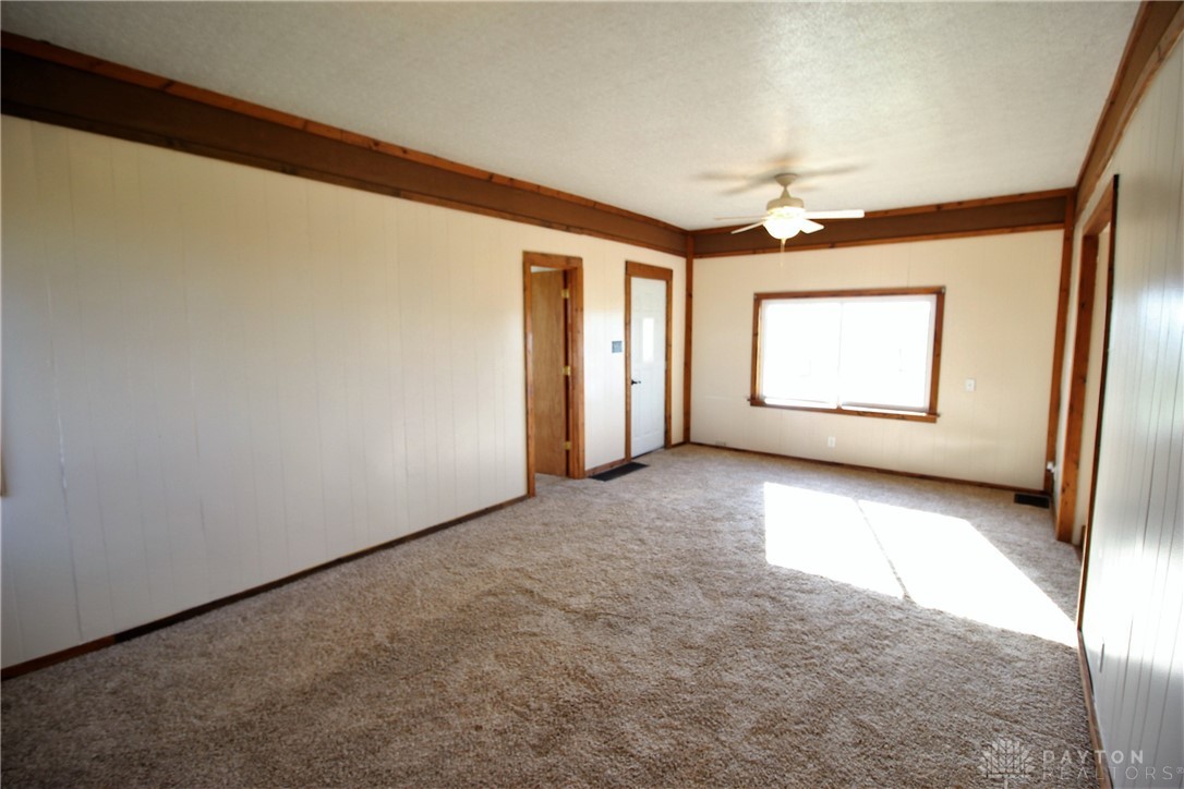 1230 North State Line Road Union City, IN 47390 - Photo 4 of 33