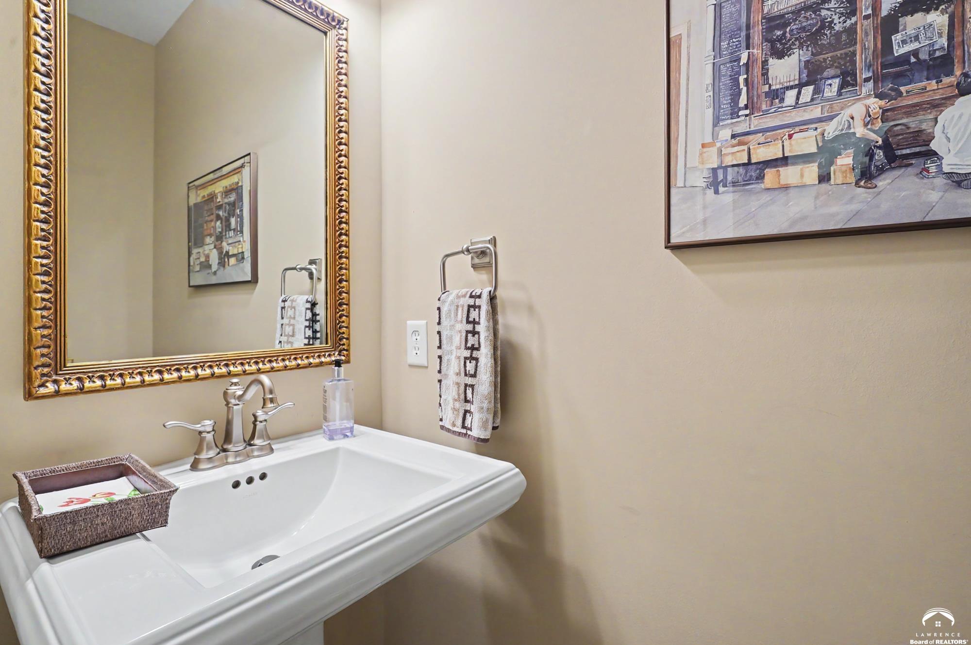 1006 Avalon Road Lawrence, KS 66044 - Photo 25 of 57 Gallery Image 25
