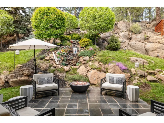 a view of outdoor space yard and patio