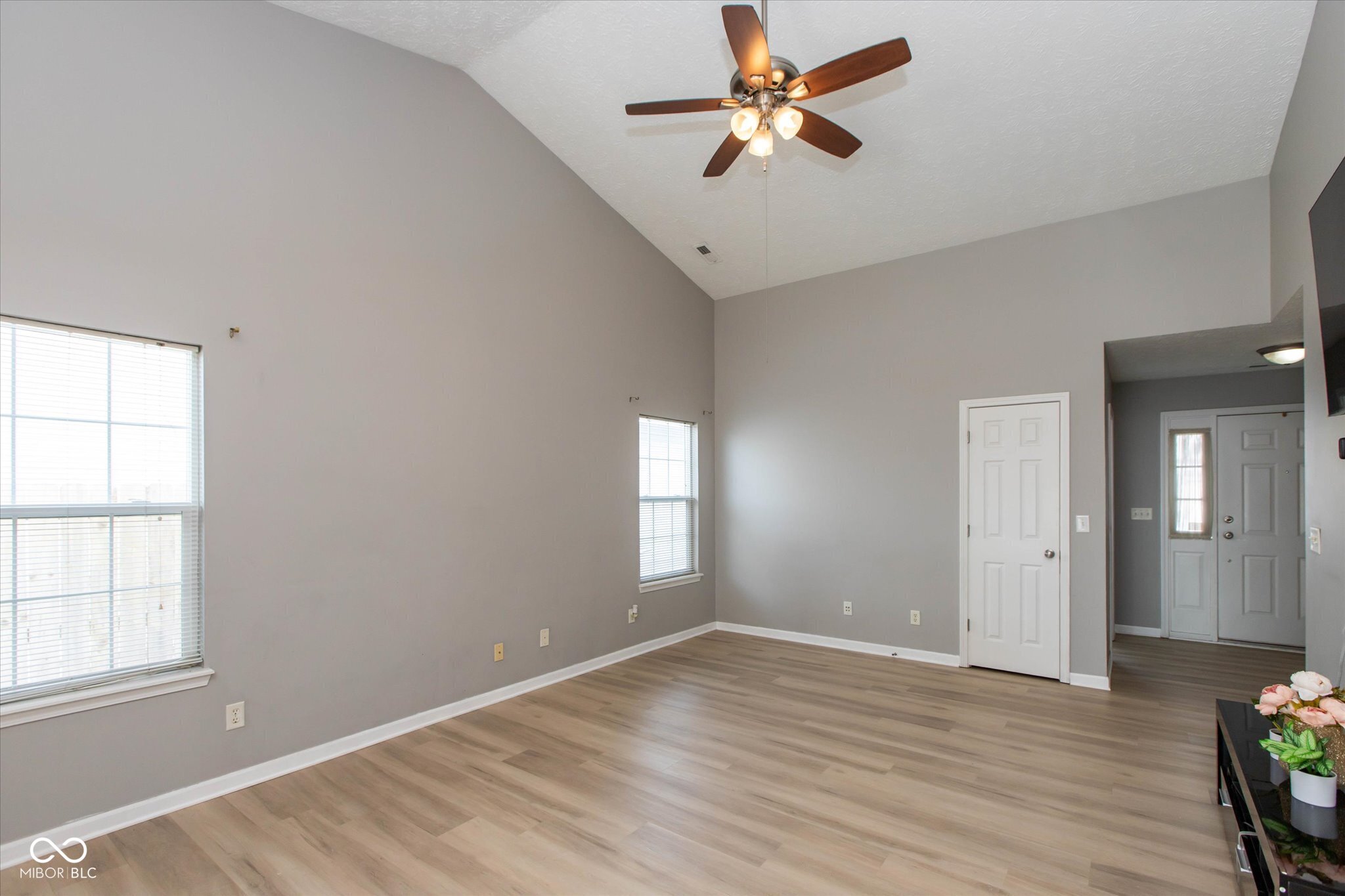 10703 Hanover Court Indianapolis, IN 46231 - Photo 4 of 21