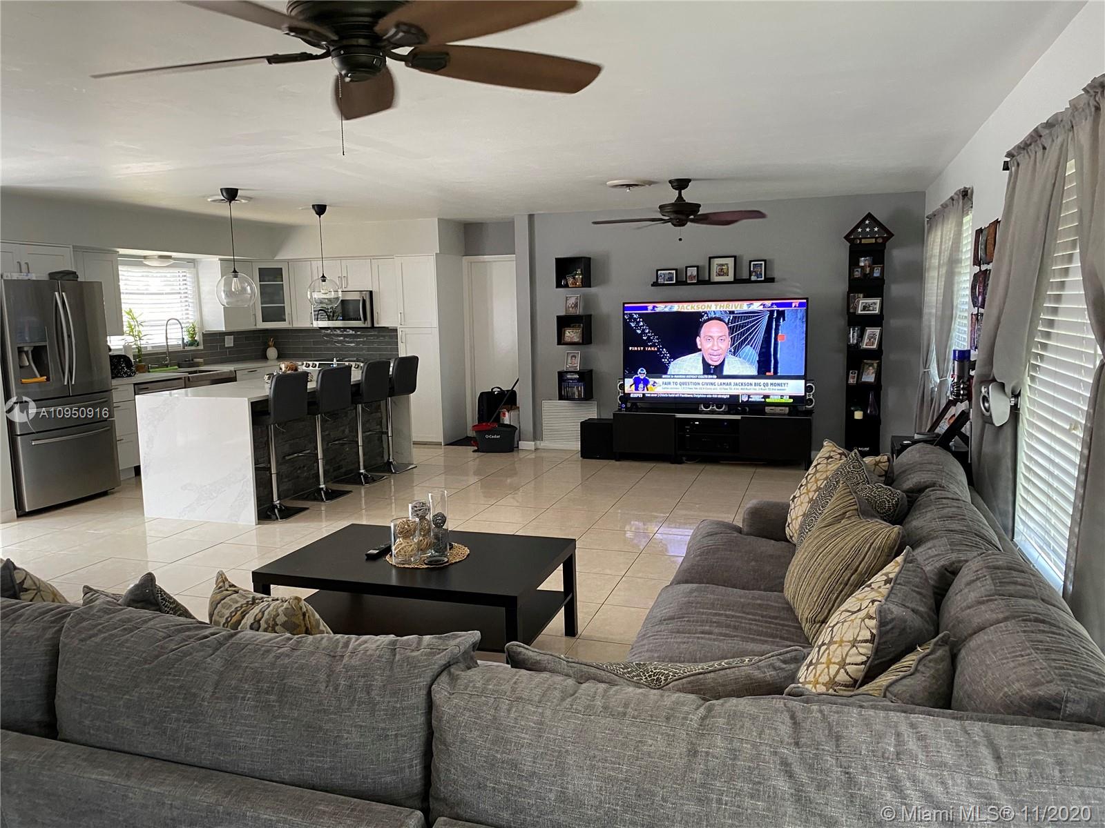 1616 North Park Road Hollywood, FL 33021 - Photo 2 of 18