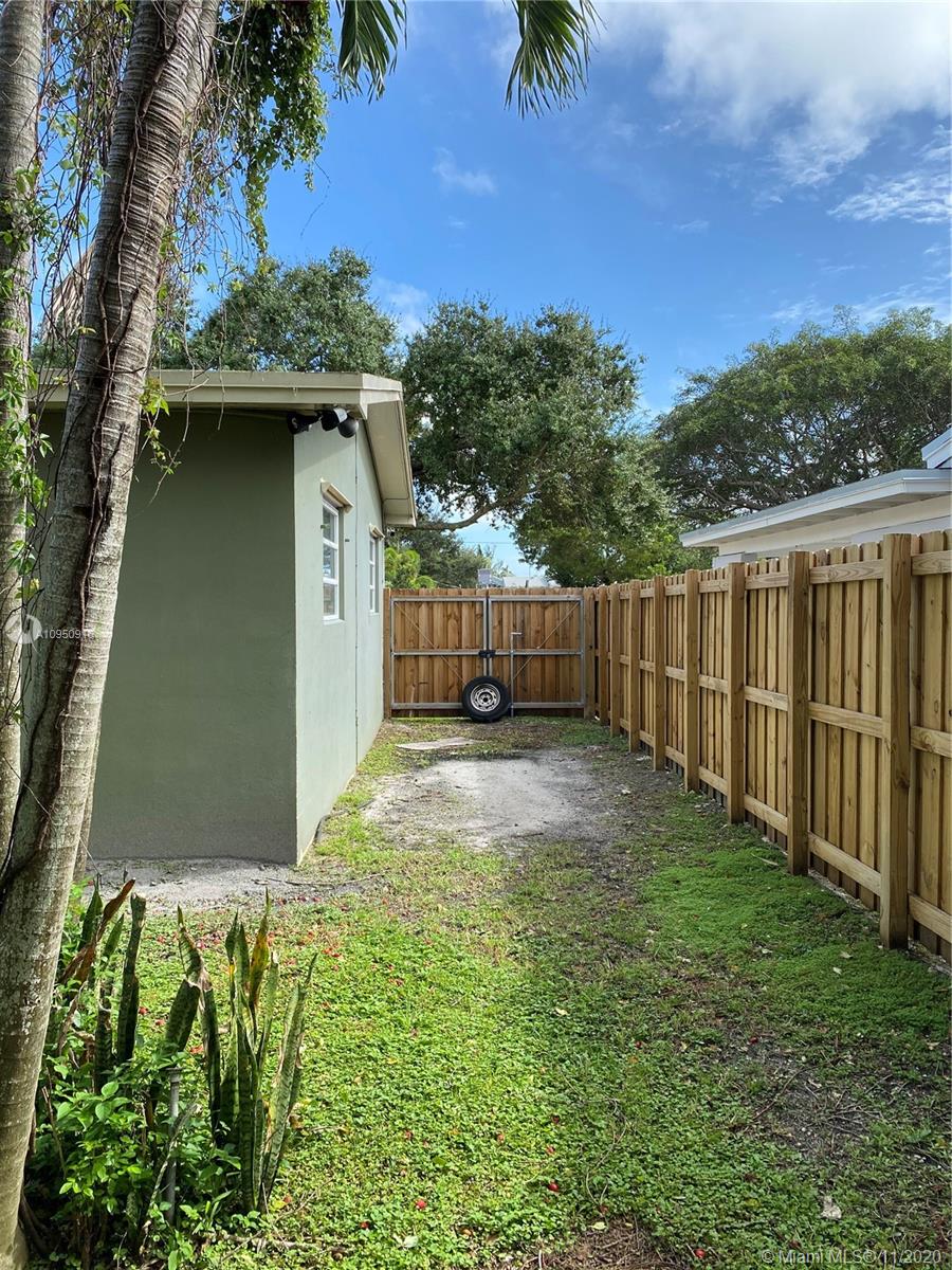 1616 North Park Road Hollywood, FL 33021 - Photo 17 of 18