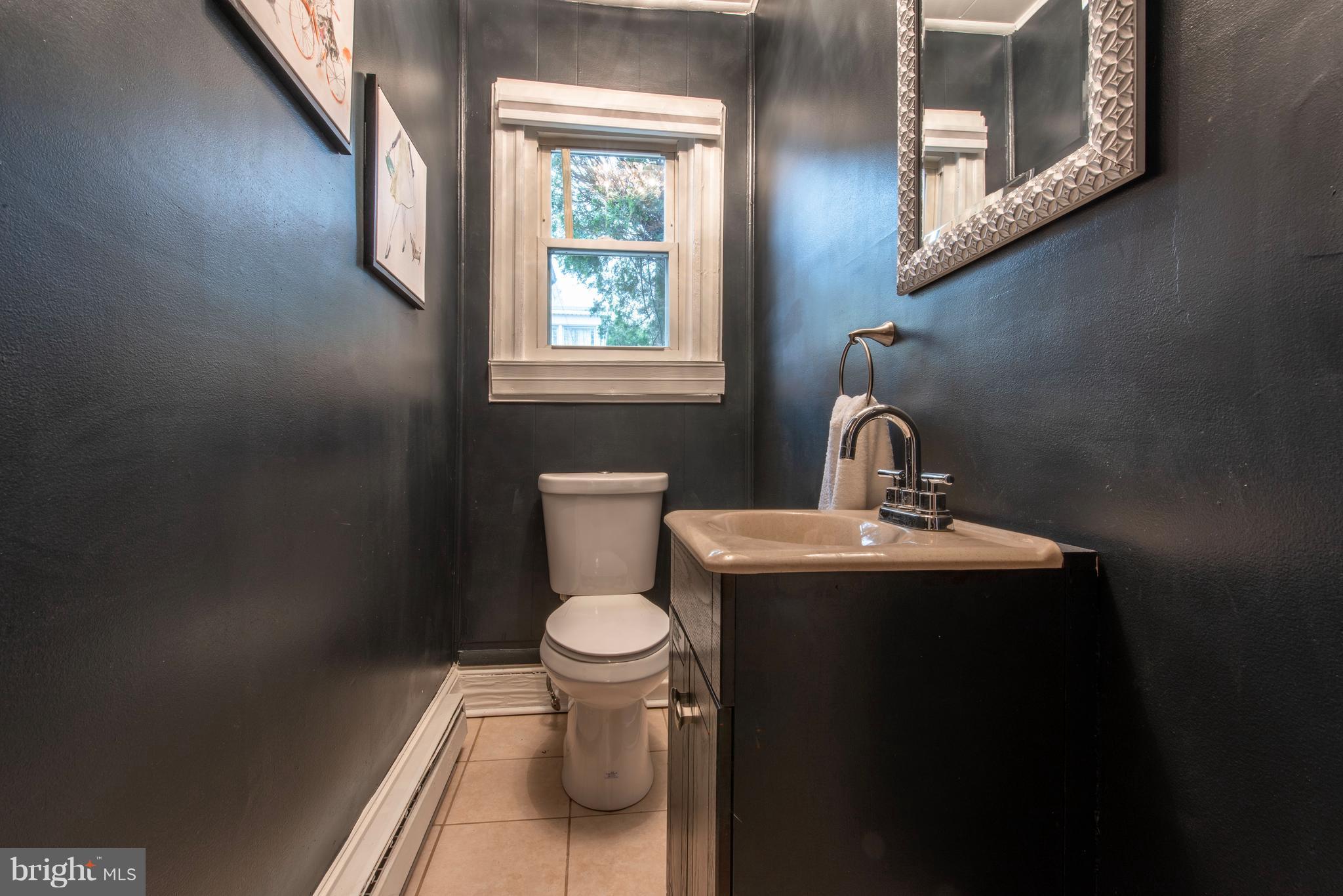 4303 Falls Road Baltimore, MD 21211 - Photo 9 of 21 Bath