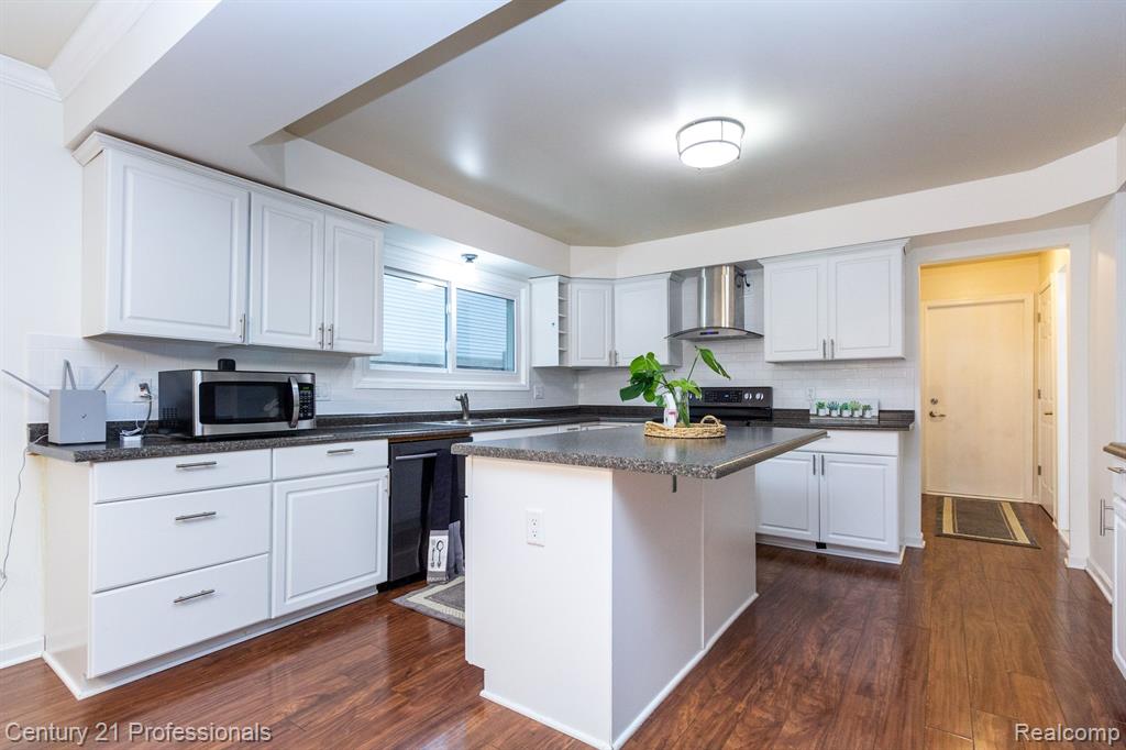 2788 Ranieri Drive Troy, MI 48085 - Photo 10 of 39