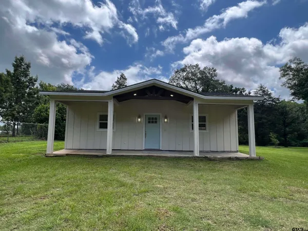$179,999 | 180 Lovers Lane, Alto, TX 75925