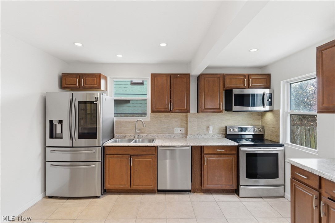 3577 Cedarbrook Road Cleveland, OH 44118 - Photo 16 of 50