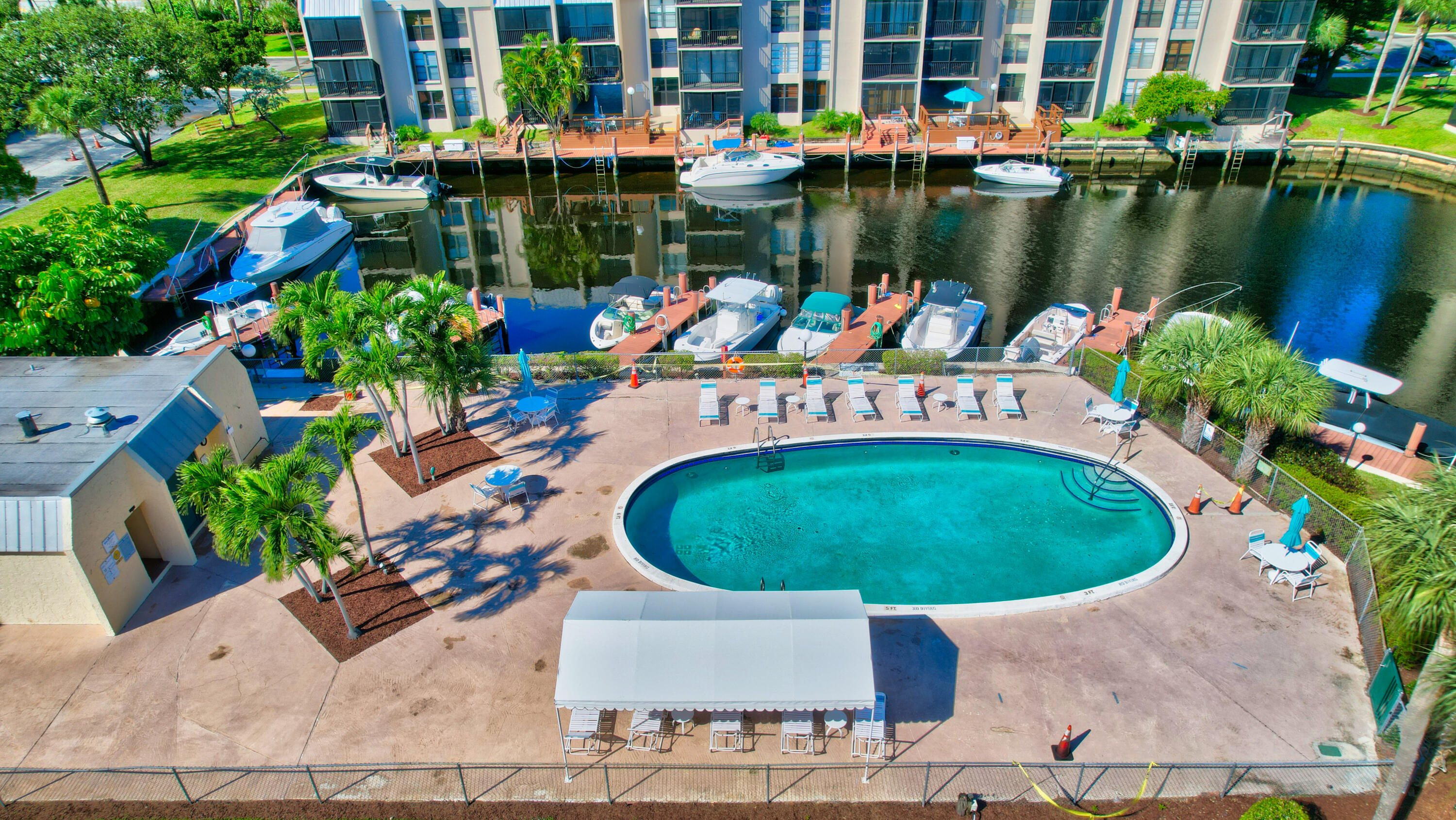 7 Royal Palm Way, Unit 6080 Boca Raton, FL 33432 - Photo 36 of 55 COMMUNITY POOL