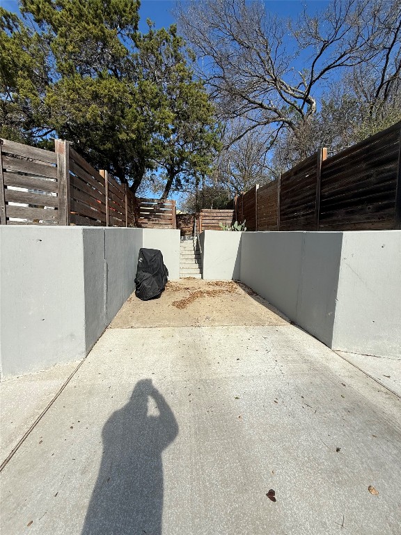 1313 Delano Street Austin, TX 78721 - Photo 30 of 32