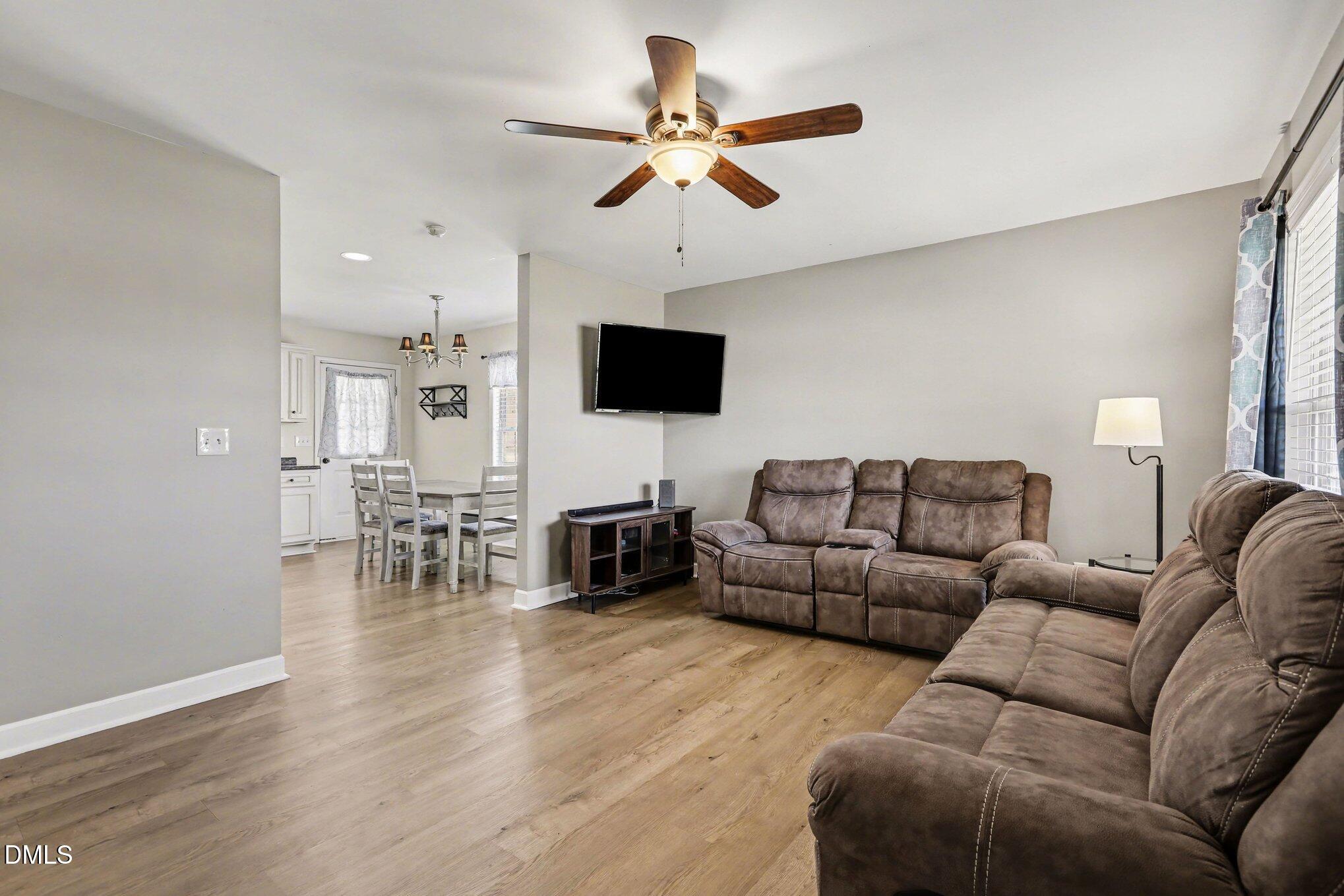 642 West Old Glencoe Road Burlington, NC 27217 - Photo 3 of 17 005_file_8353