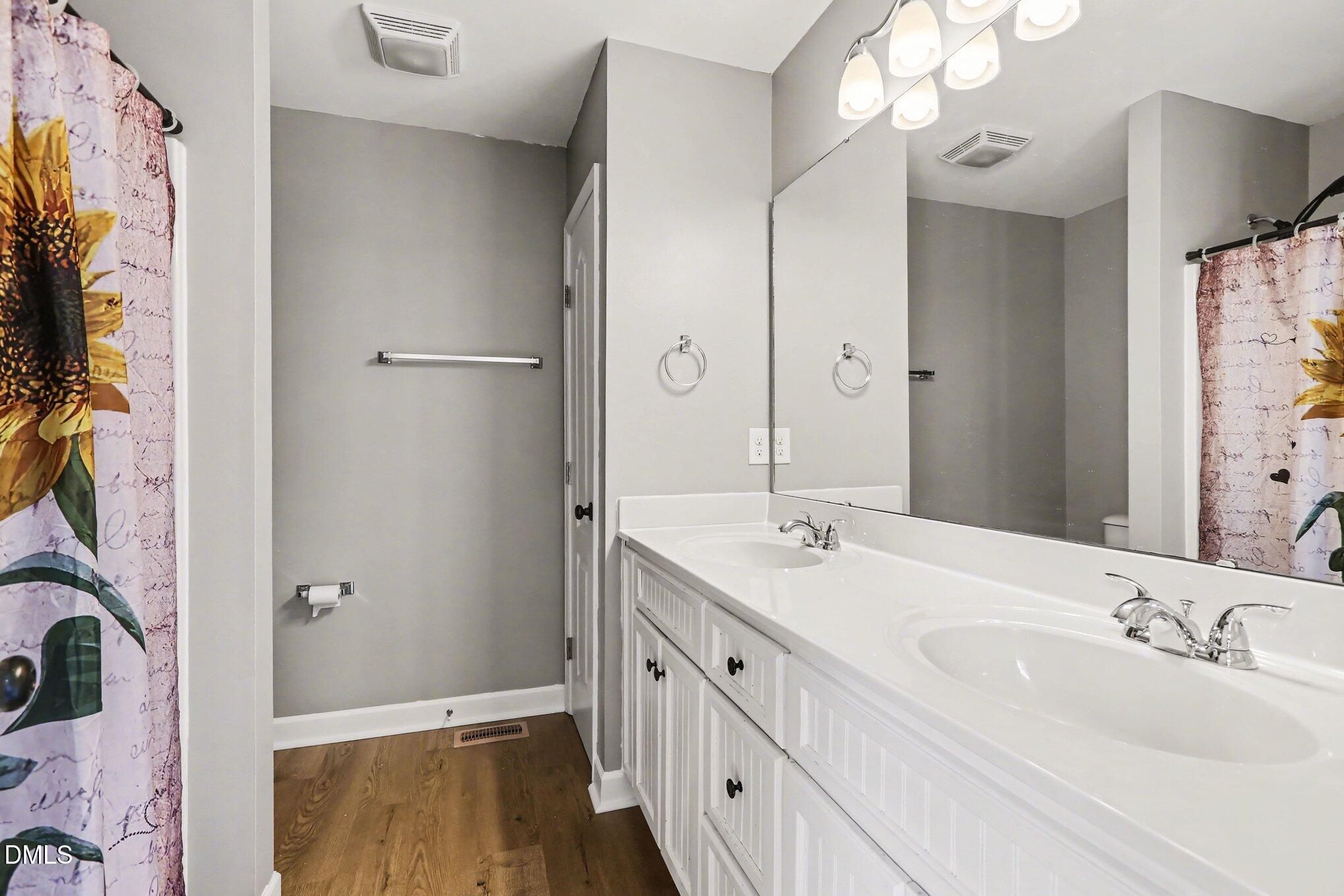 642 West Old Glencoe Road Burlington, NC 27217 - Photo 9 of 17 013_file_7742