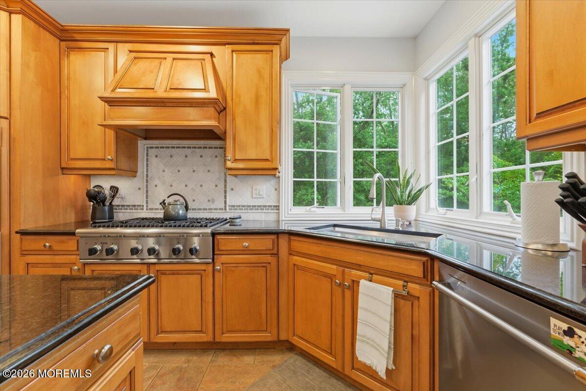 10 Red Hill Road Middletown, NJ 07748 - Photo 21 of 62 24-DSC03326