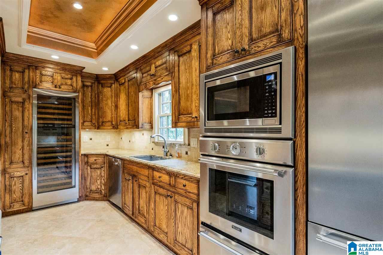 1704 Kensington Road Birmingham, AL 35209 - Photo 9 of 31