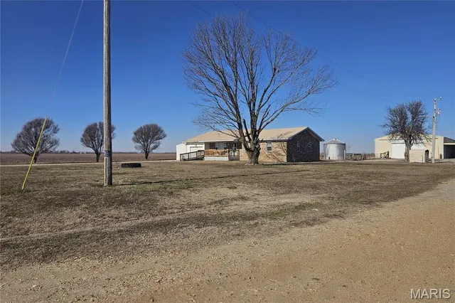 $208,000 | 2112 County Highway, Gideon, MO 63848