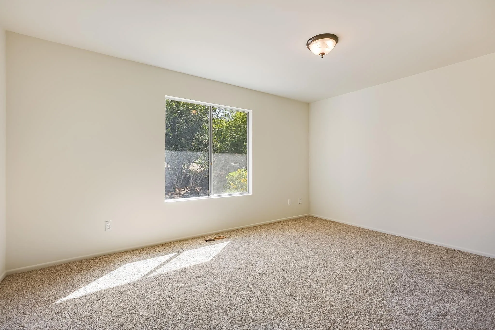 16456 Martincoit Road Poway, CA 92064 - Photo 35 of 55 an empty room with windows