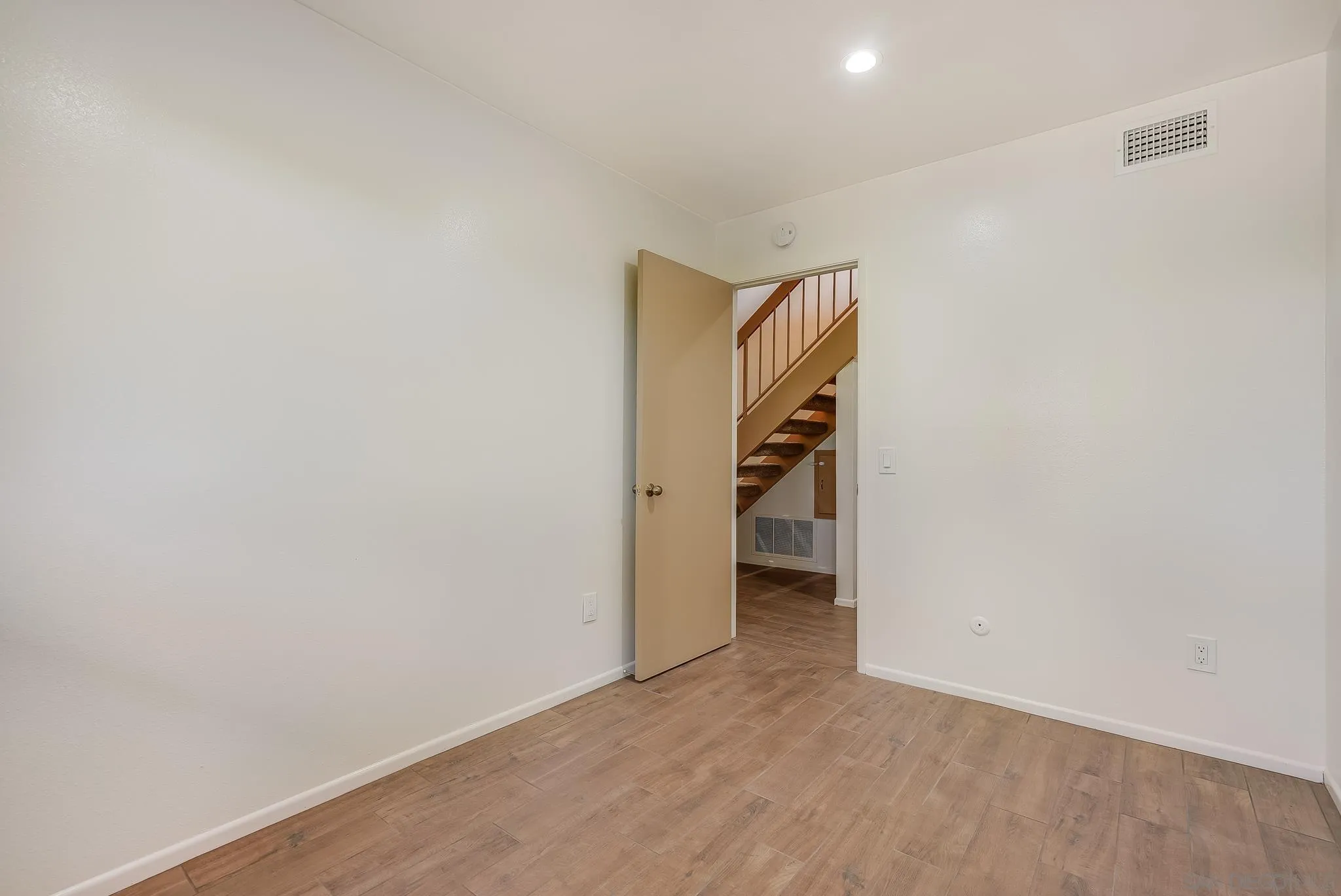 16456 Martincoit Road Poway, CA 92064 - Photo 48 of 55 a view of an empty room