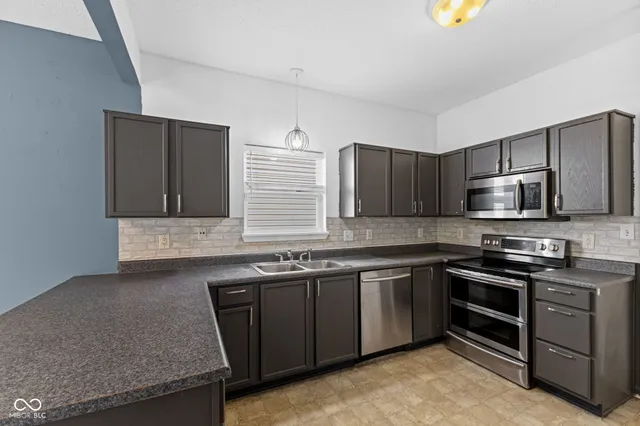 $225,000 | 10427 Apple Creek Drive, Indianapolis, IN 46235