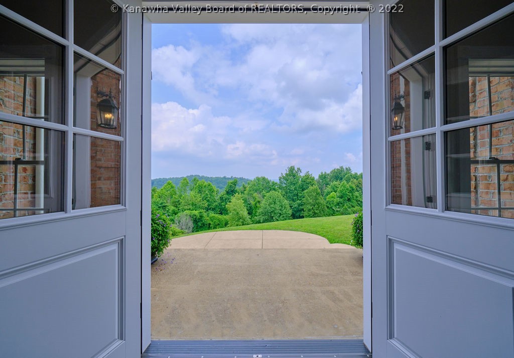 137 Newcomer Road South Charleston, WV 25309 - Photo 6 of 50 Gallery Image 6