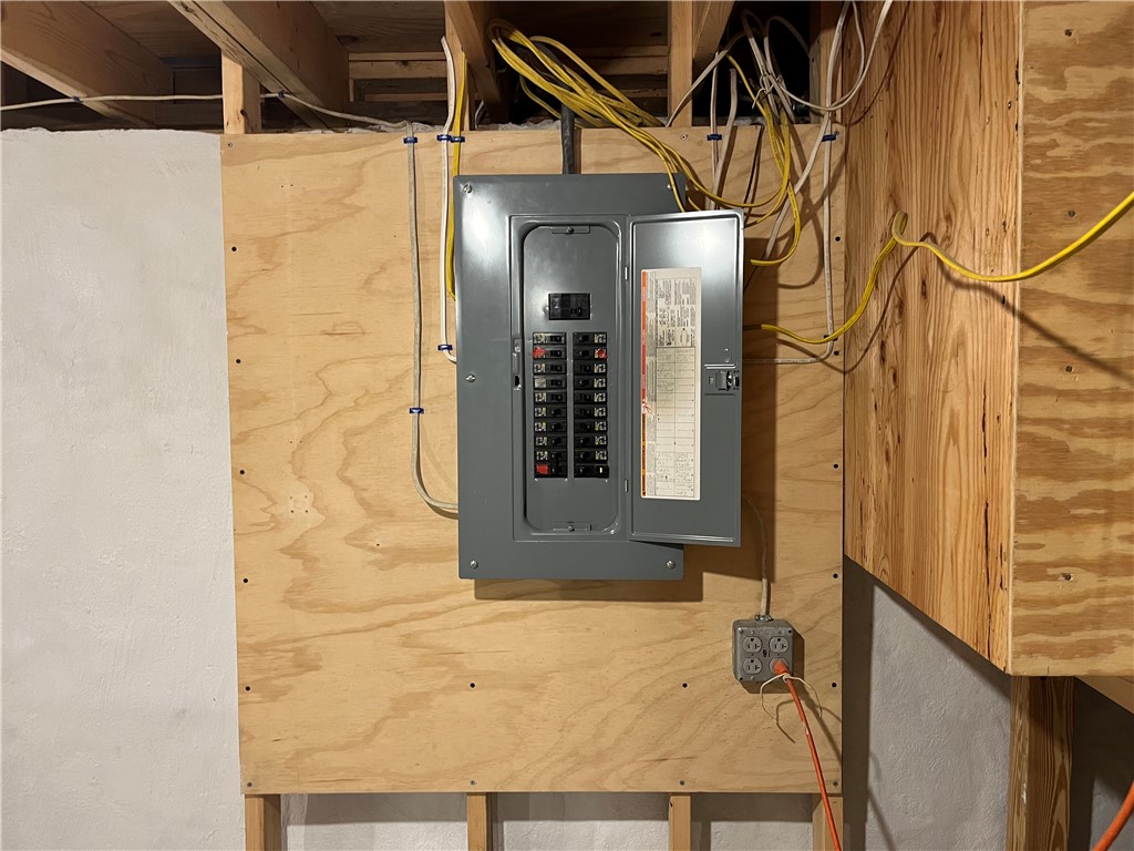 413 Kennedy Street Fall River, MA 02721 - Photo 15 of 23 Newer Elecrtc Sys