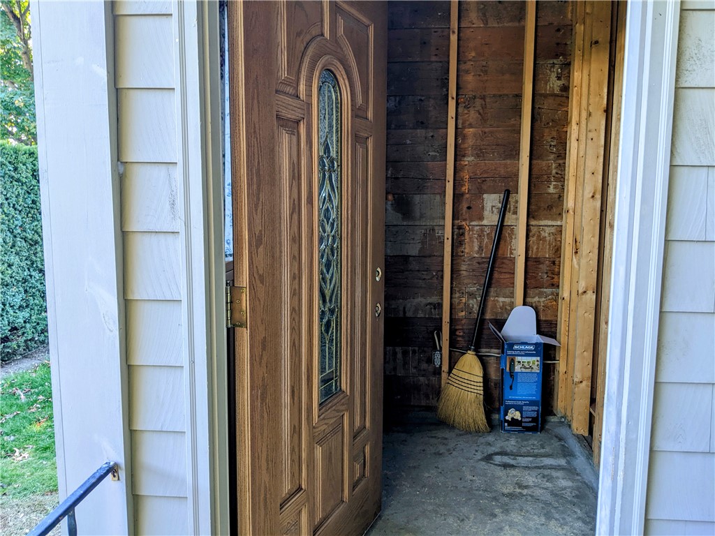 413 Kennedy Street Fall River, MA 02721 - Photo 4 of 23 Left Entry Way