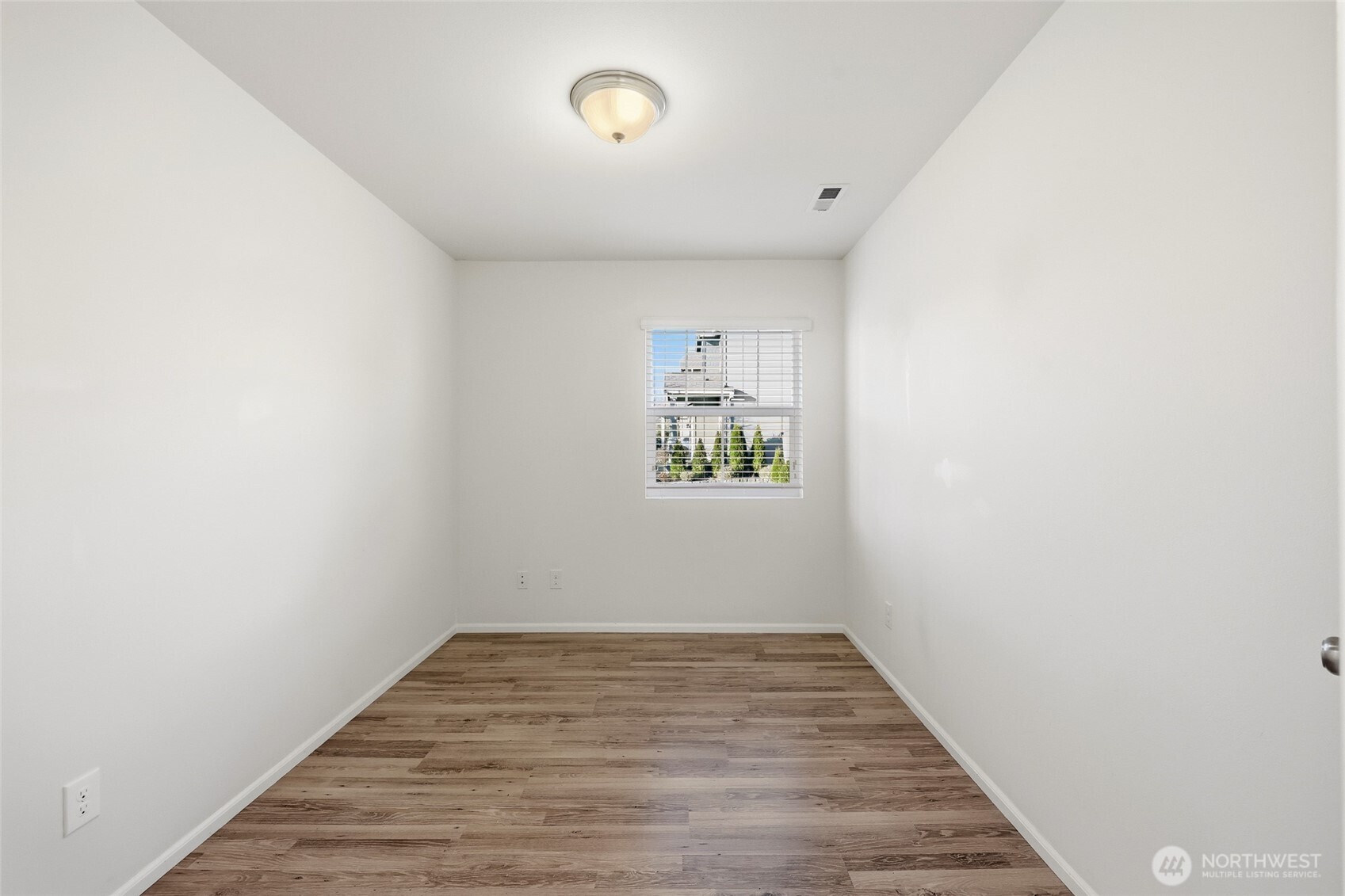 2306 Fiddleback Street Northeast Lacey, WA 98516 - Photo 4 of 39