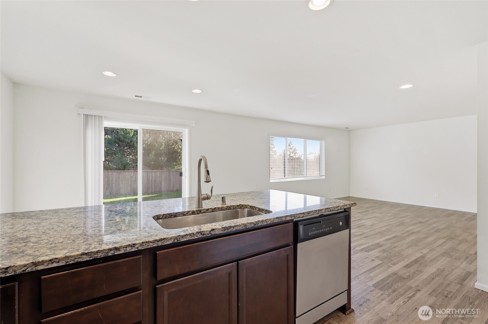 2306 Fiddleback Street Northeast Lacey, WA 98516 - Photo 9 of 39