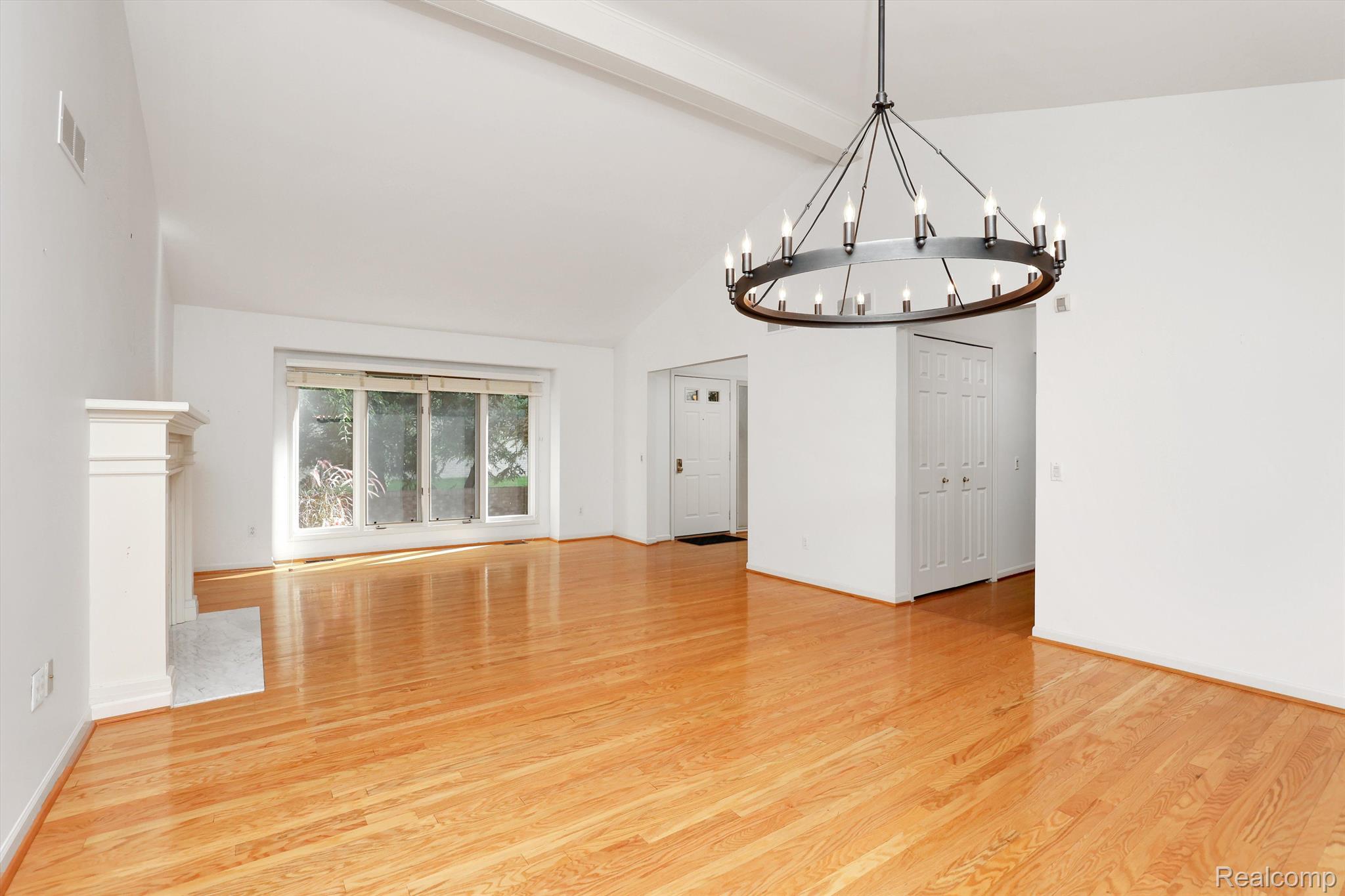 5889 Dawn Ridge Drive Troy, MI 48098 - Photo 5 of 41 Gallery Image 5