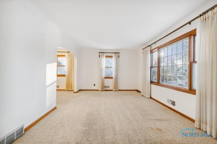 2854 Gracewood Road Toledo, OH 43613 - Photo 6 of 36 Gallery Image 6