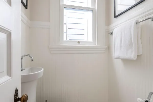 $1,895,000 | 371 Oak Street, San Francisco, CA 94102