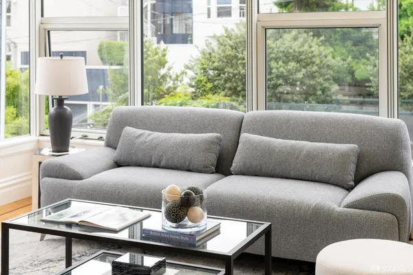 $1,895,000 | 371 Oak Street, San Francisco, CA 94102