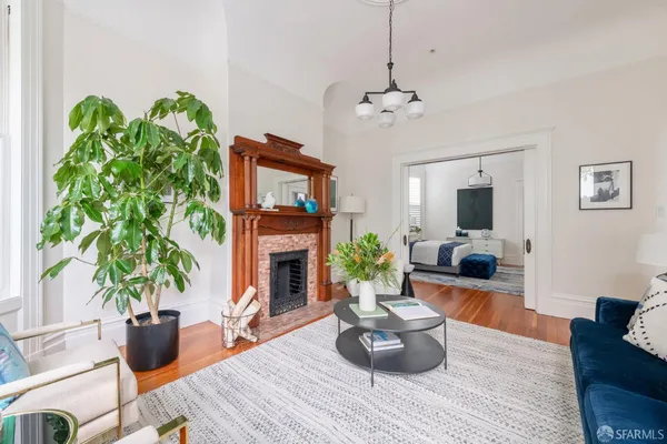 $1,895,000 | 371 Oak Street, San Francisco, CA 94102