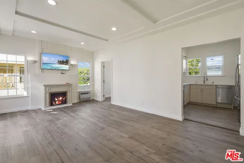 $3,500 | 228 South Reeves Drive, Unit D, Beverly Hills, CA 90212