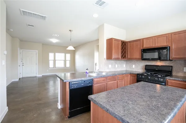 $1,900 | 4528 Credo Lane, Austin, TX 78725