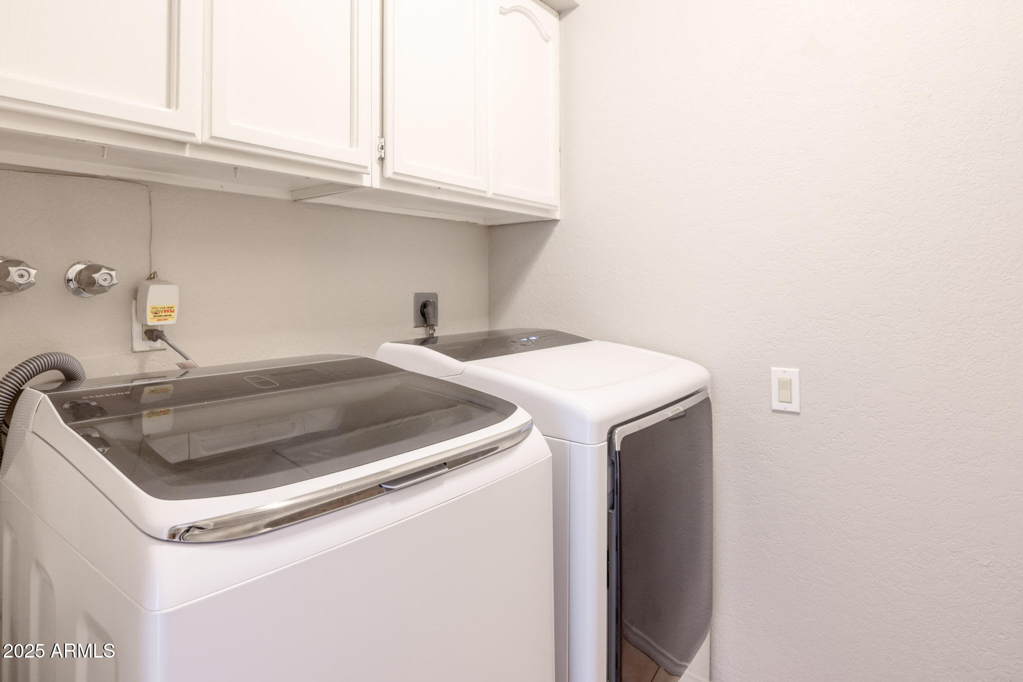 5701 East Sandy Lane Scottsdale, AZ 85254 - Photo 22 of 48 a utility room with dryer and washer