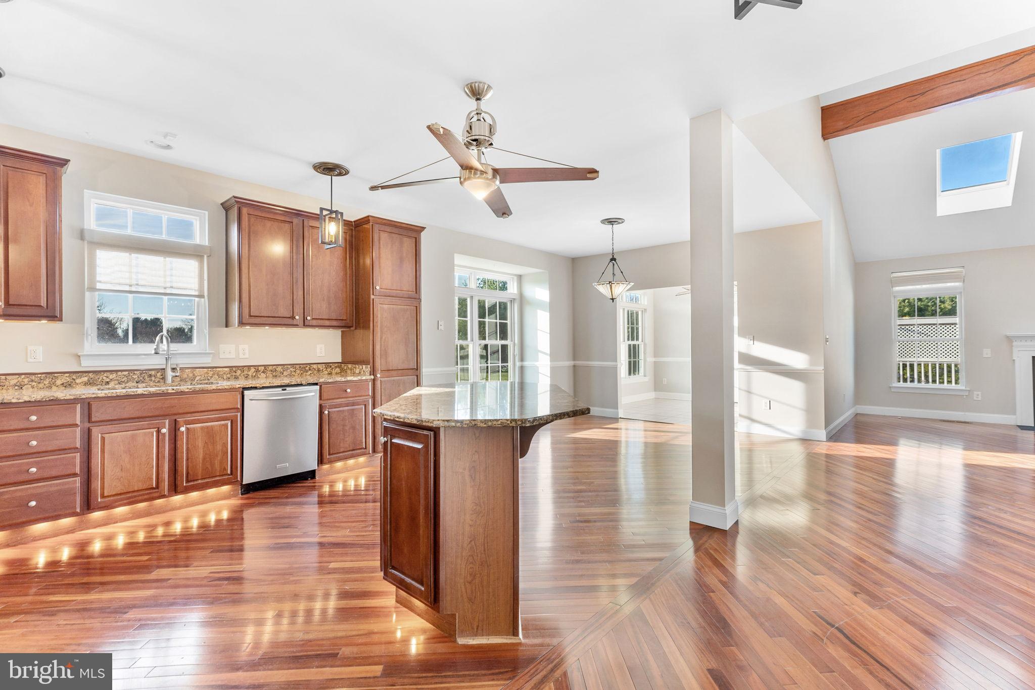 81 Devalinder Drive Newark, DE 19702 - Photo 5 of 43 Kitchen opens to dining area, great room & sunroom