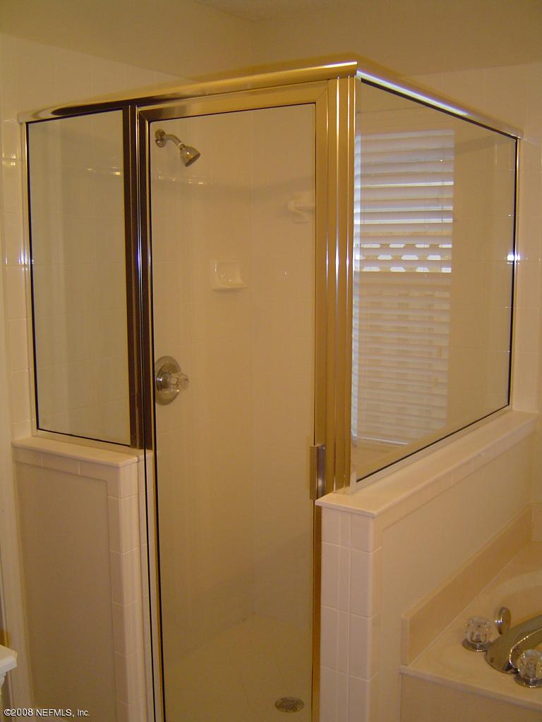 1605 Mapmakers Way St. Augustine, FL 32092 - Photo 6 of 13 MASTER SHOWER