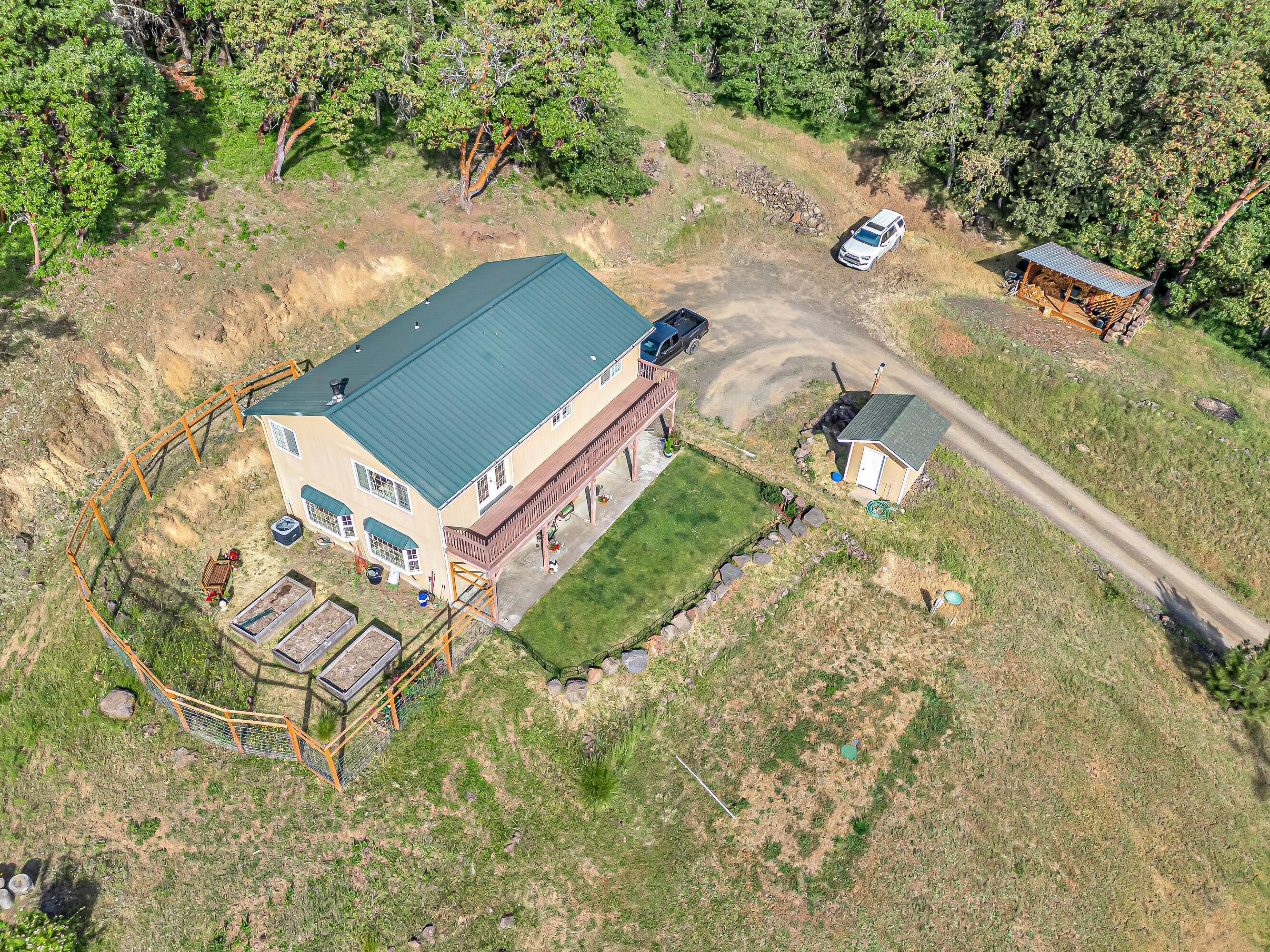 505 Wren Ridge Drive Eagle Point, OR 97524 - Photo 2 of 49 02