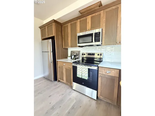 $395,000 | 37101 Dubarko Road, Unit A3, Sandy, OR 97055