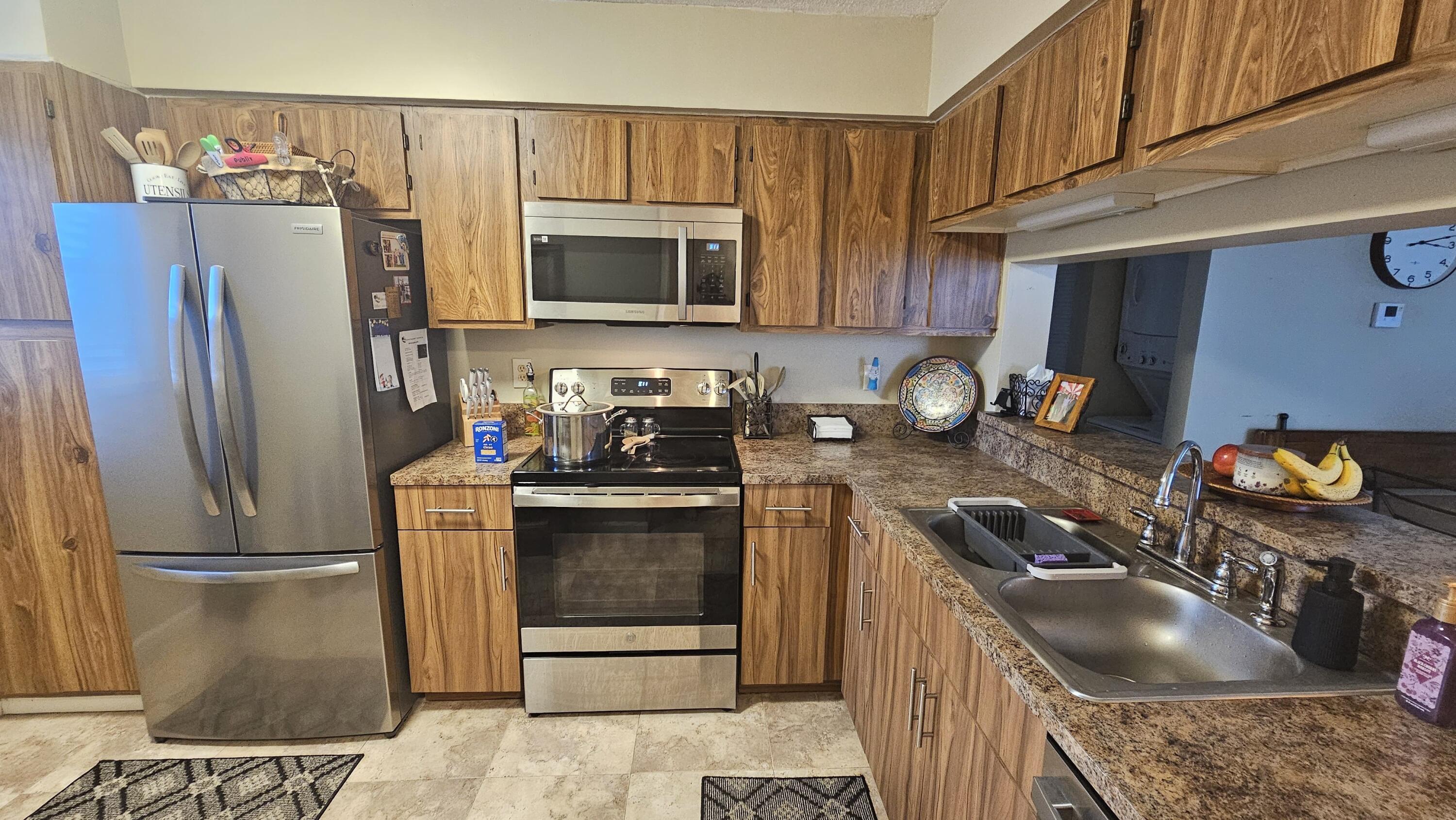 3119 Millwood Terrace, Unit 139 Boca Raton, FL 33431 - Photo 26 of 32 M139 KITCHEN 2