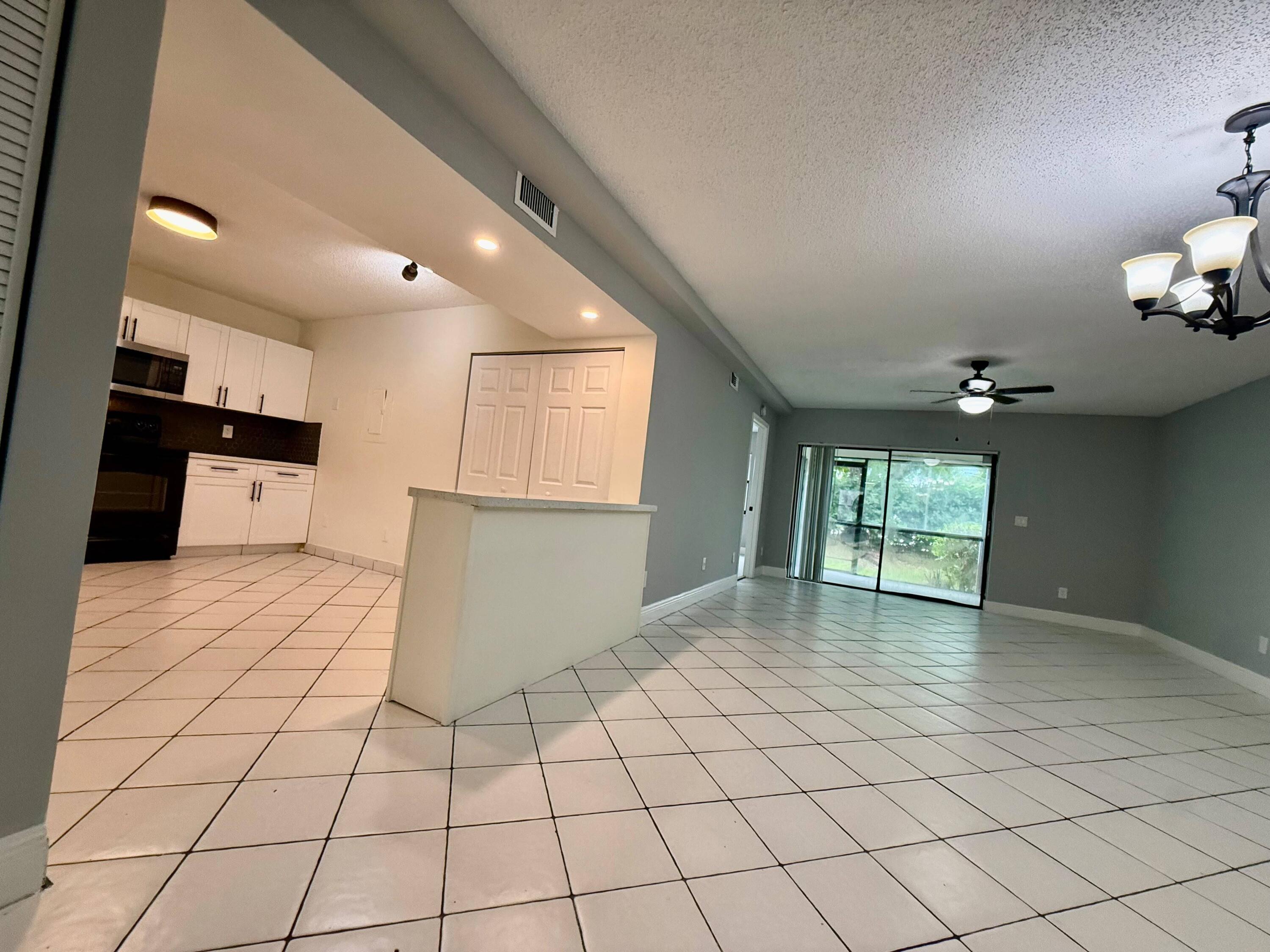9633 Riverside Drive, Unit E2 Coral Springs, FL 33071 - Photo 8 of 14 WhatsApp Image 2026-06-24 at 23.43.26 (4