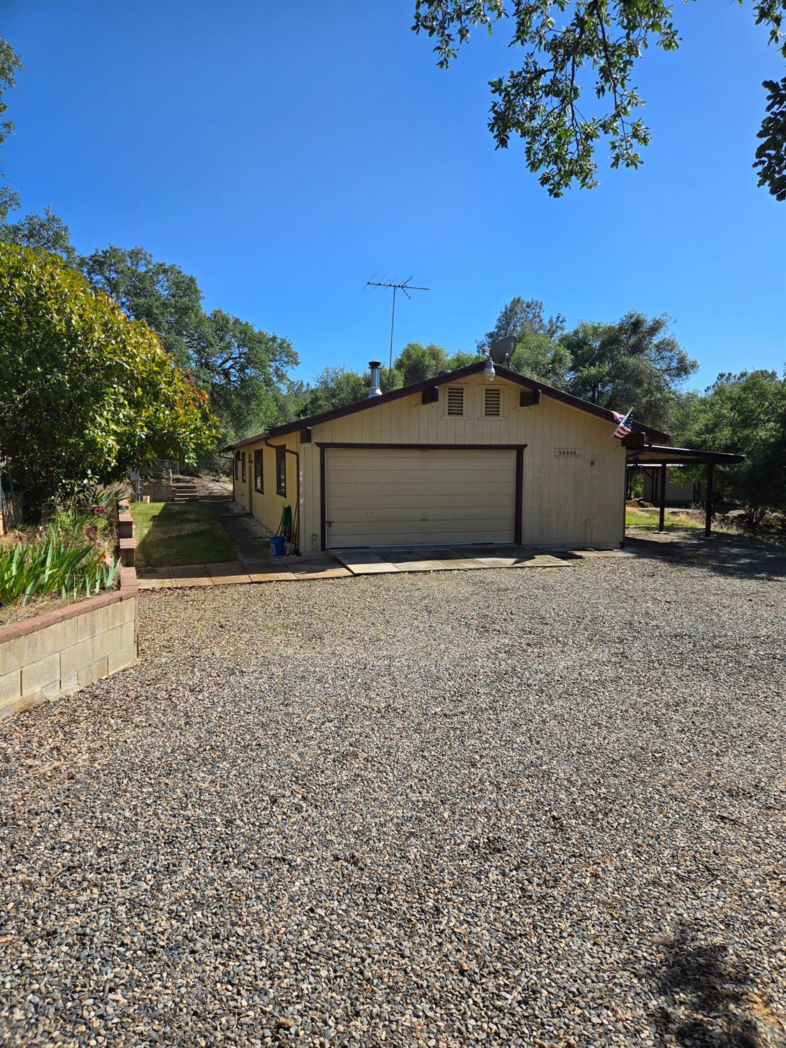 36846 Batti Road Coarsegold, CA 93614 - Photo 2 of 19
