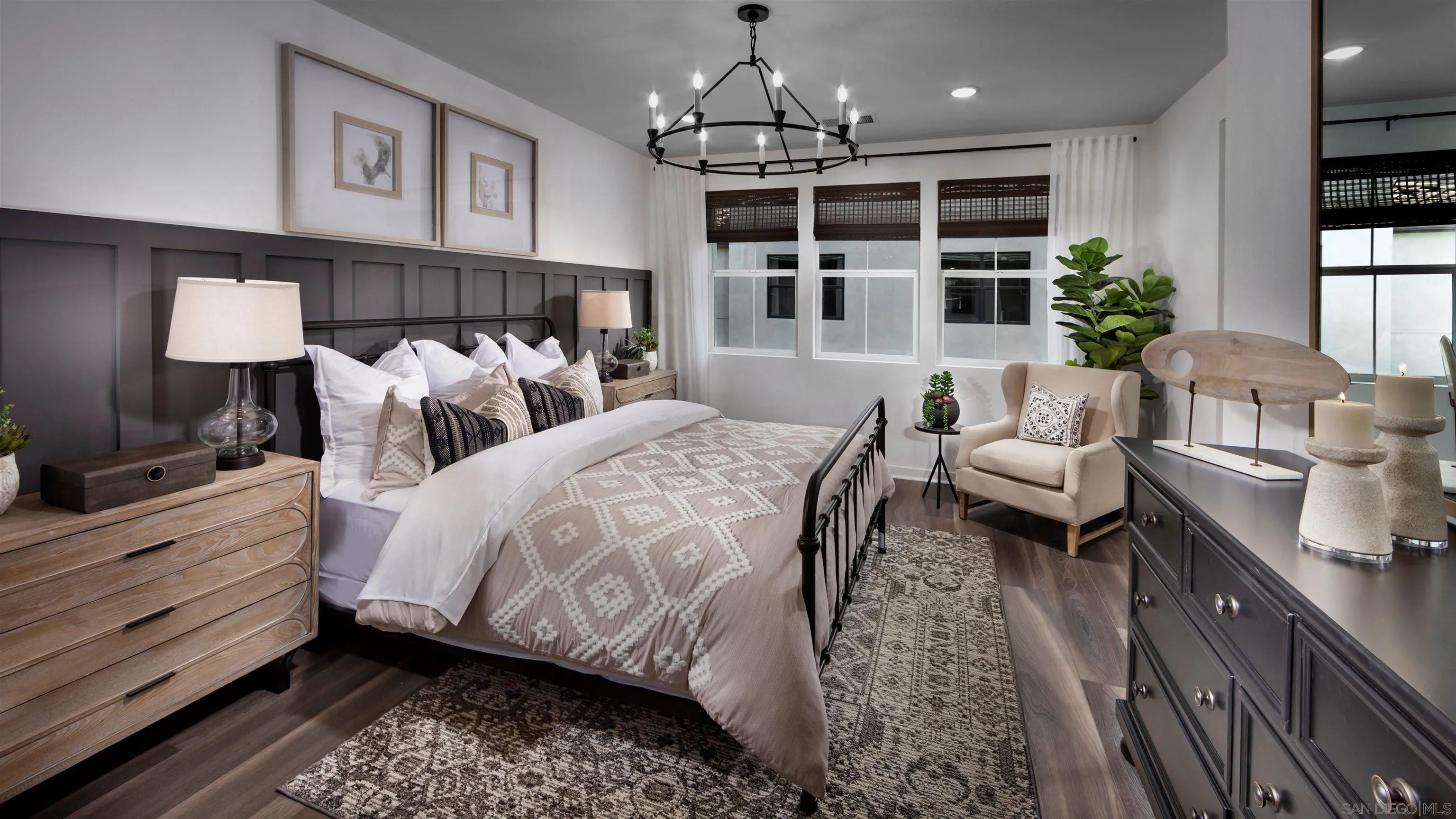 13084 Olympus Circle, Unit 2 Poway, CA 92064 - Photo 8 of 18 a bed room with bed and window