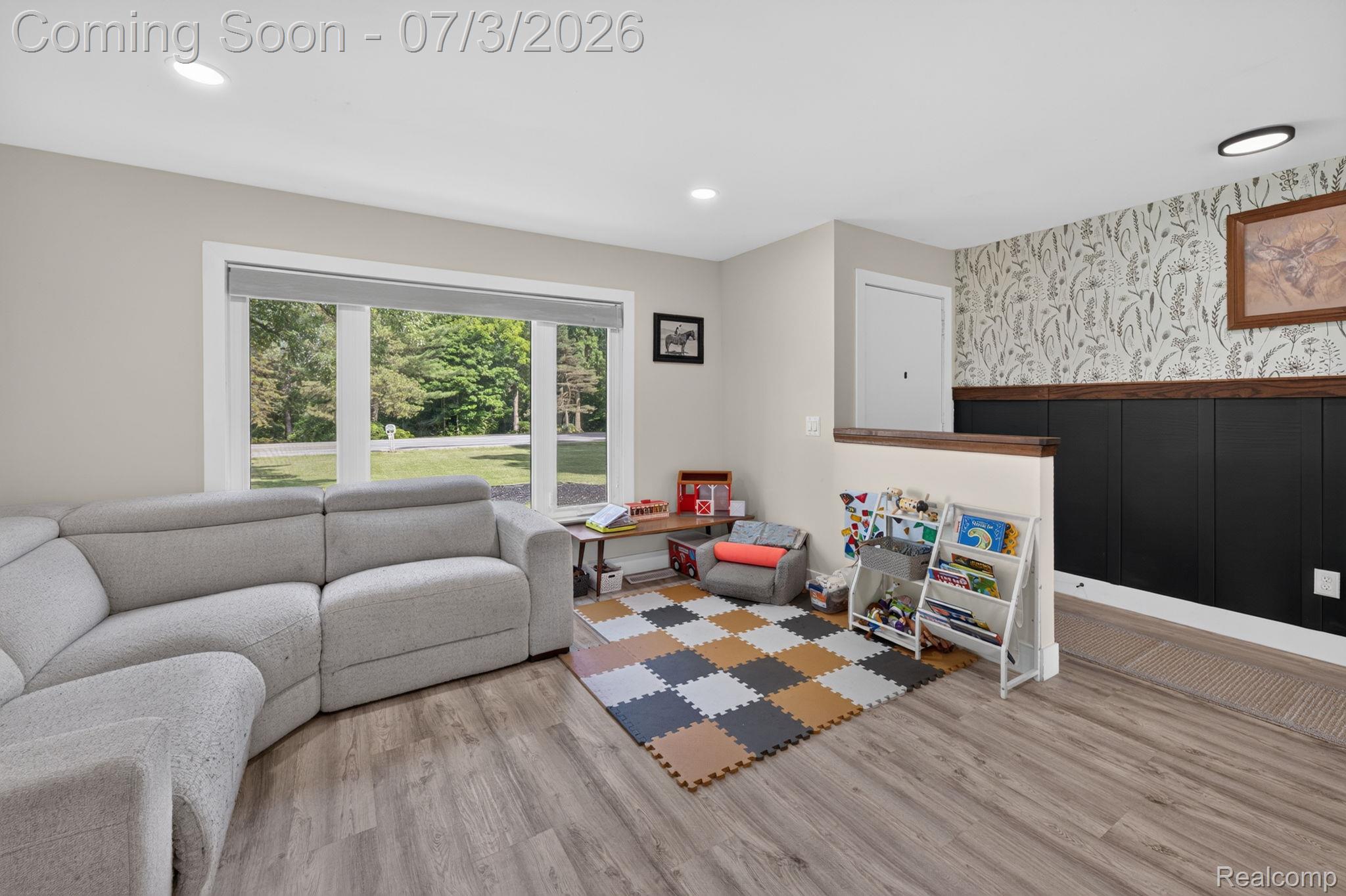 5355 North Seymour Road Flushing, MI 48433 - Photo 5 of 41 4-web-or-mls-DSC_6007.jpg