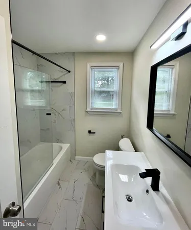 $2,800 | 5901 Middleton Lane, Temple Hills, MD 20748